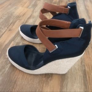 BCBG Wedge Heels 👠 👠